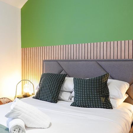 Leah Suite By Koya Homes - 2 Bed, 2 Bath, Pool Table, Sea View, Free Parking Barry Exterior photo
