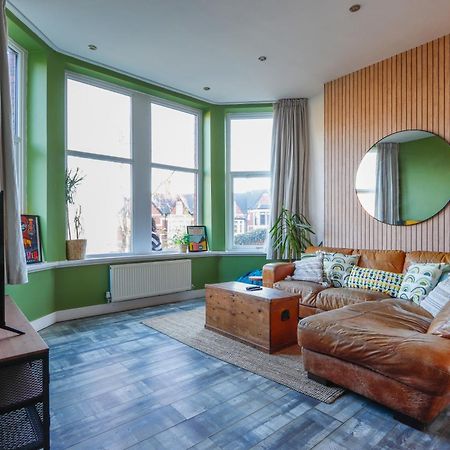 Leah Suite By Koya Homes - 2 Bed, 2 Bath, Pool Table, Sea View, Free Parking Barry Exterior photo